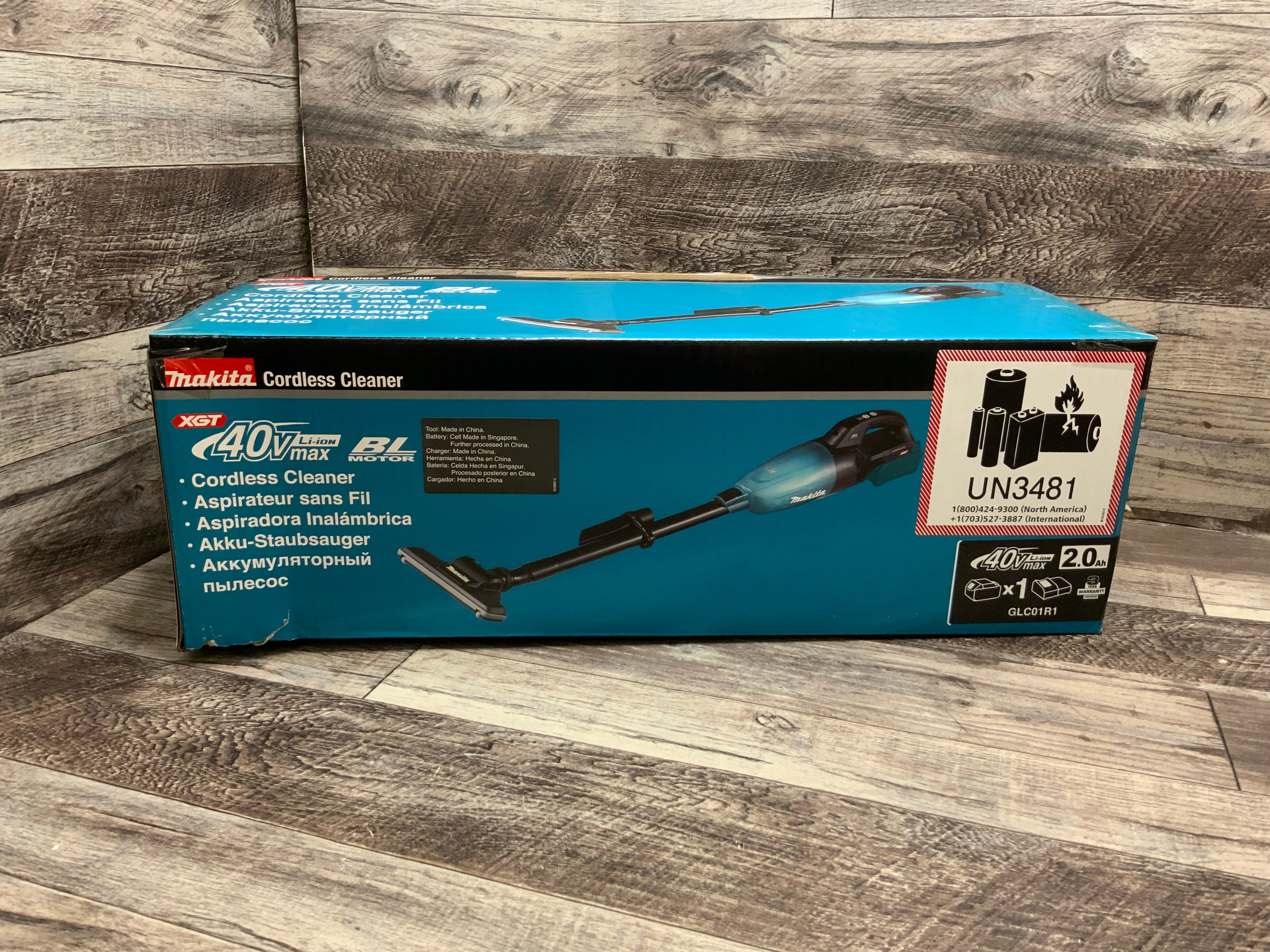 Makita Cordless 4-Speed HEPA Filter Compact Vacuum (GLC01R1) (8128750059758)